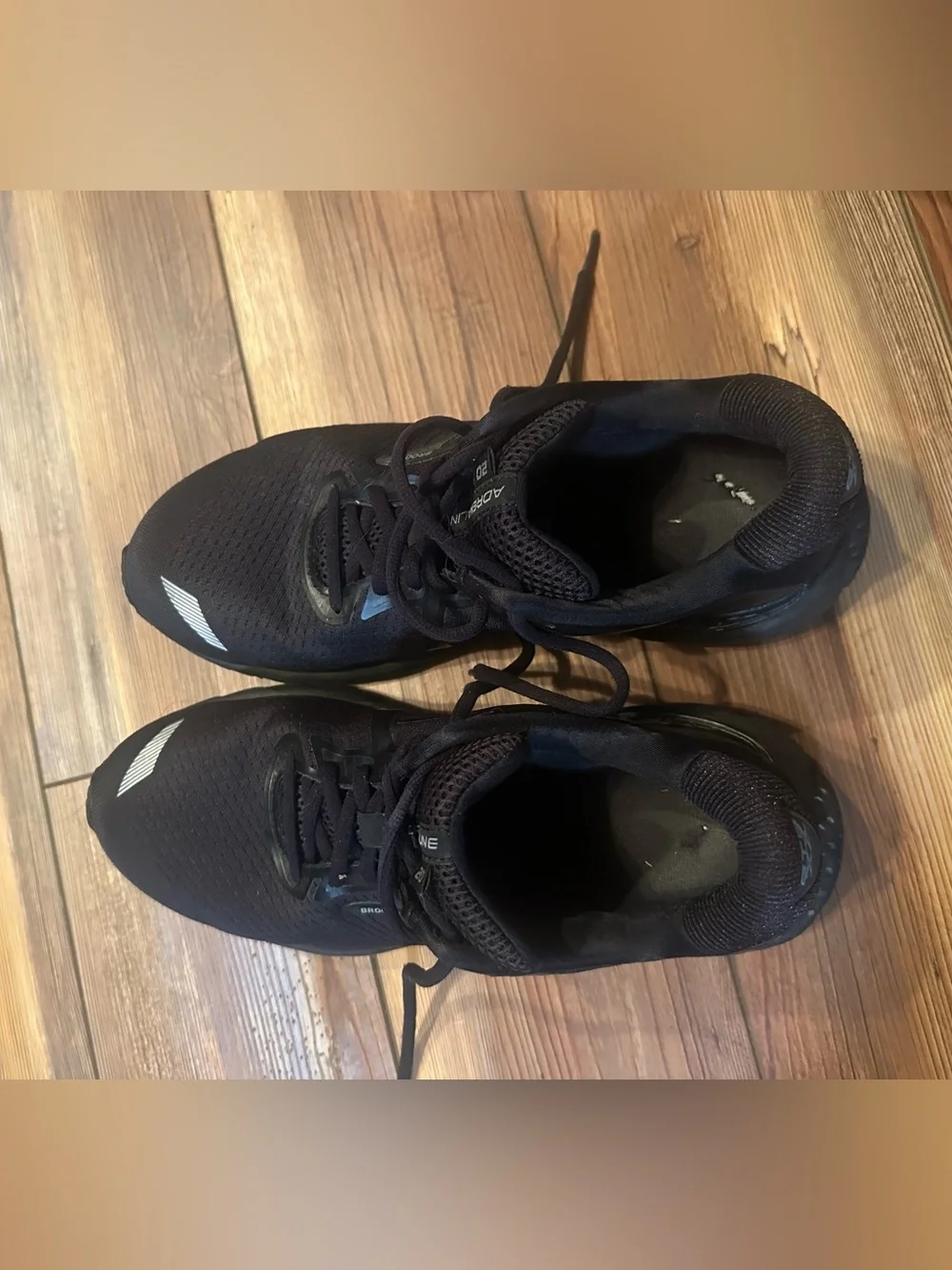 Brooks men running